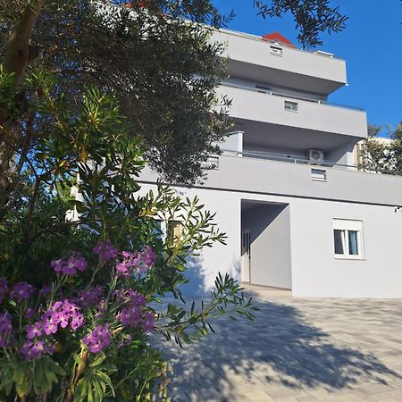 Apartments Miki 2 Novalja Ngoại thất bức ảnh