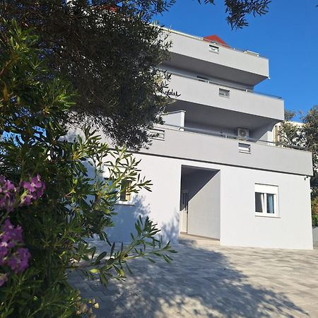 Apartments Miki 2 Novalja Ngoại thất bức ảnh