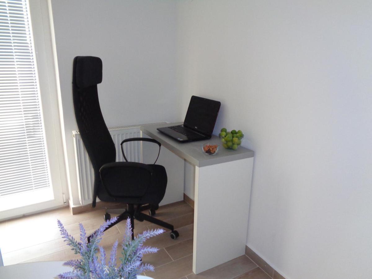 Apartments Miki 2 Novalja Ngoại thất bức ảnh