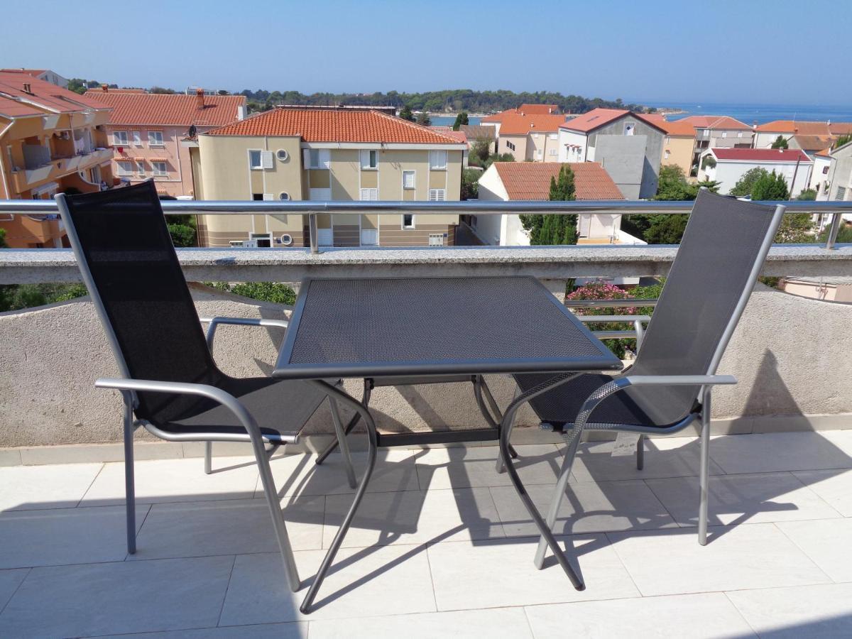 Apartments Miki 2 Novalja Ngoại thất bức ảnh