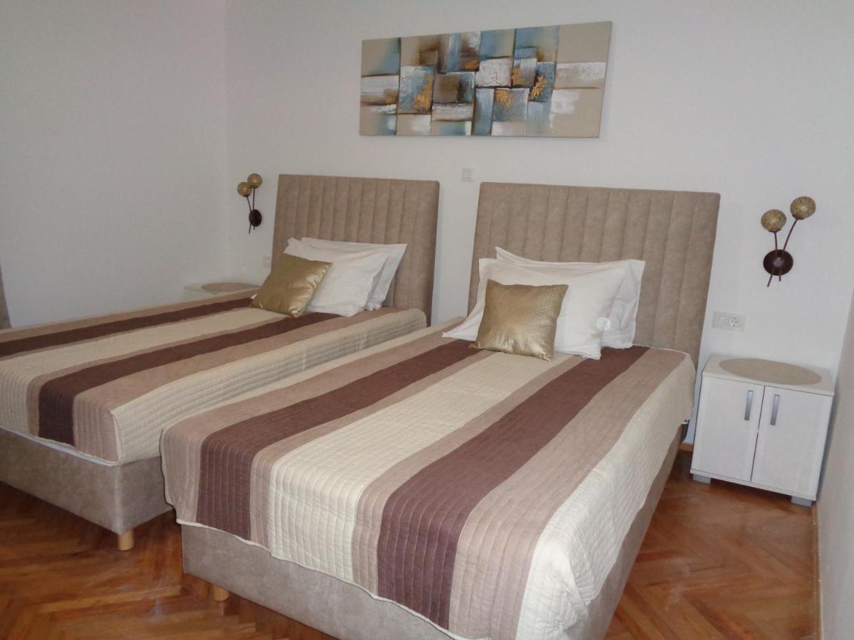 Apartments Miki 2 Novalja Ngoại thất bức ảnh