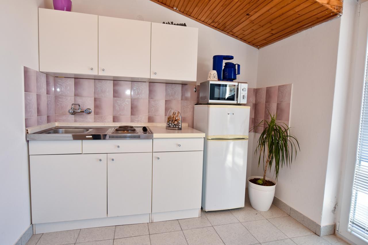 Apartments Miki 2 Novalja Ngoại thất bức ảnh