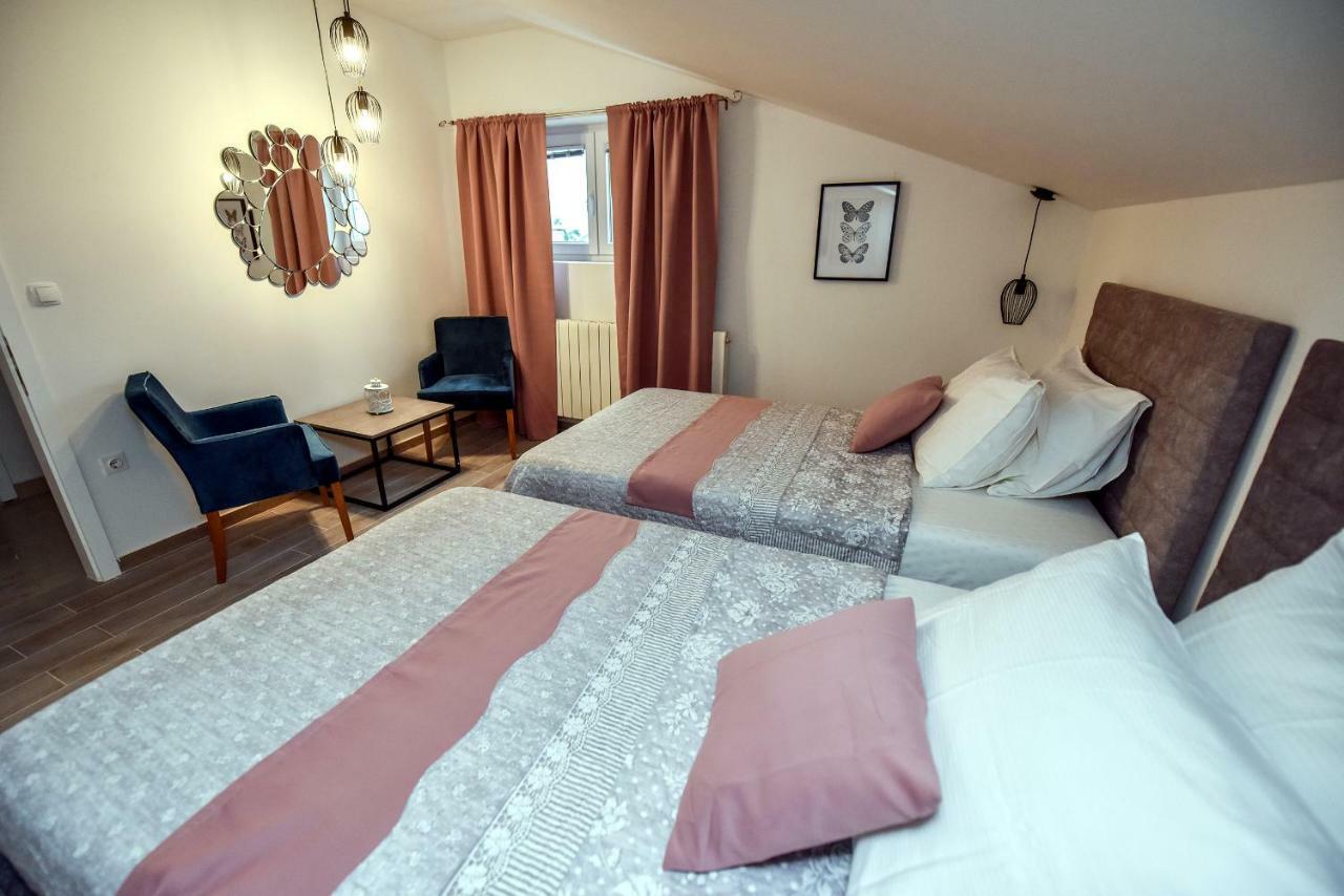 Apartments Miki 2 Novalja Ngoại thất bức ảnh