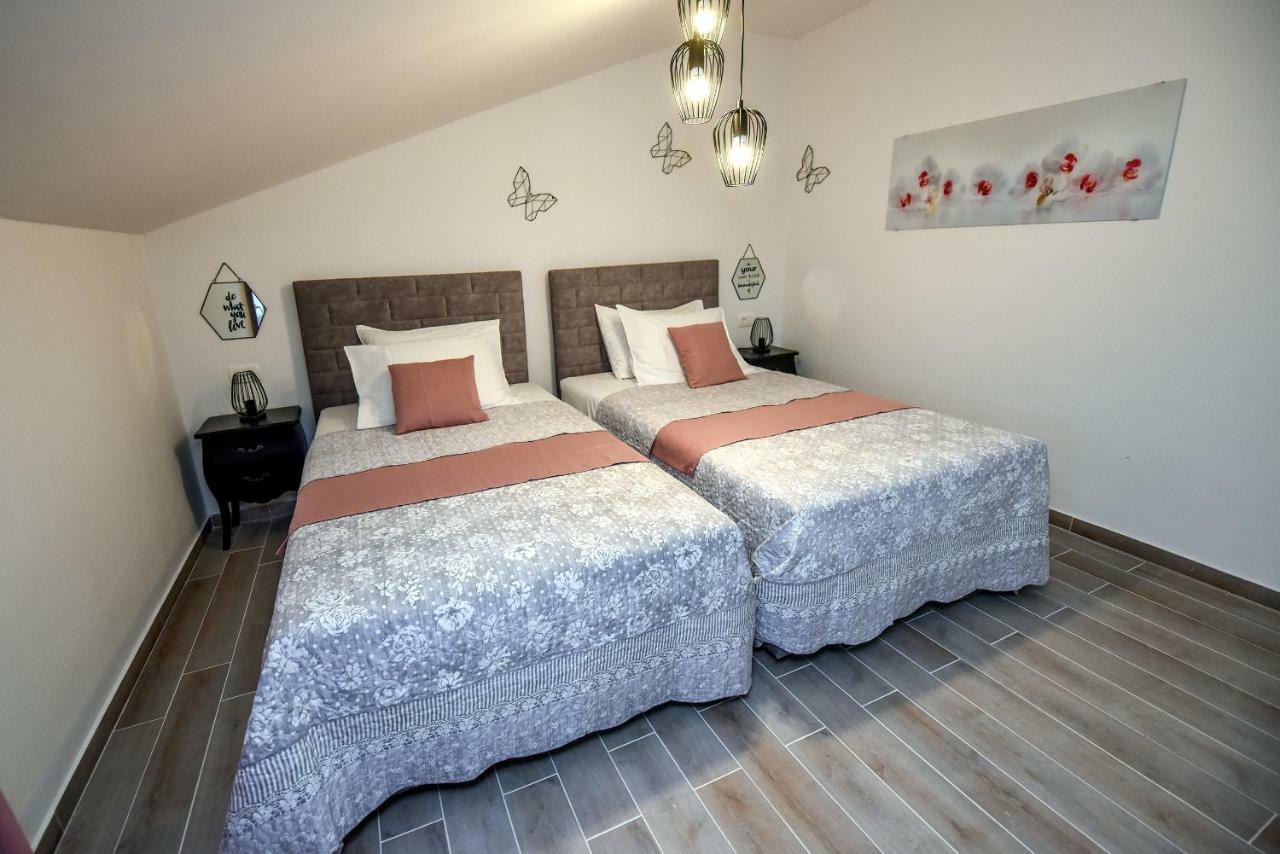 Apartments Miki 2 Novalja Ngoại thất bức ảnh